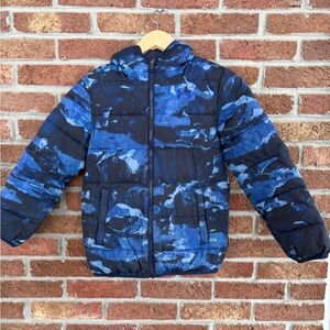 Under Armour Blue Camouflage Jacket. Boys.  Size Small